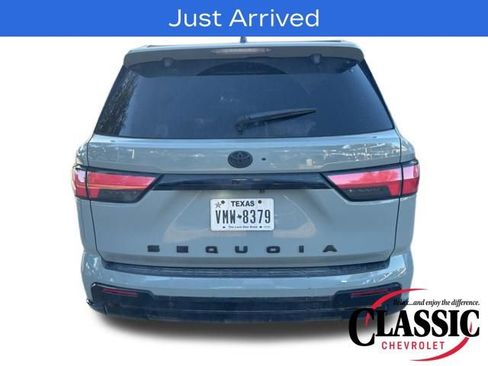 Used 2024 Toyota Sequoia Platinum image 14