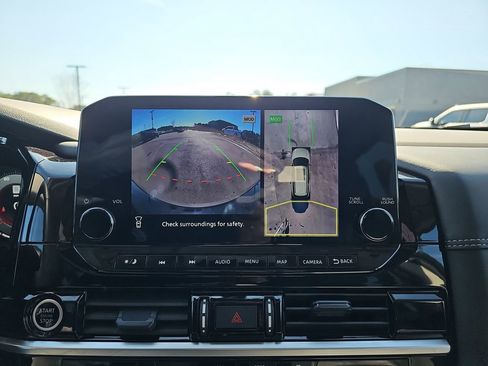 Used 2024 Nissan Pathfinder Platinum w/ Cargo Package image 28