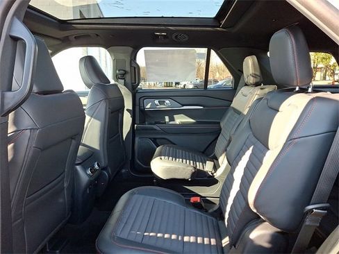 New 2026 Ford Explorer ST-Line w/ ST-Line Street Pack image 6