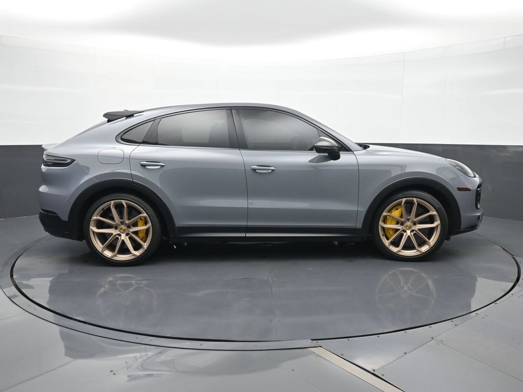 Used 2023 Porsche Cayenne Turbo GT AWD/4WD image 23