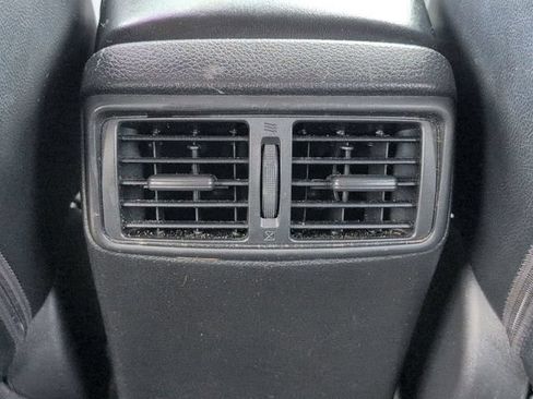 Used 2017 Nissan Rogue SL FWD image 22