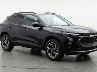Used 2025 Chevrolet Trax LT video 1