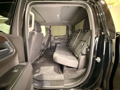 Used 2022 GMC Sierra 1500 Elevation w/ LPO, Elevation Black Package image 16