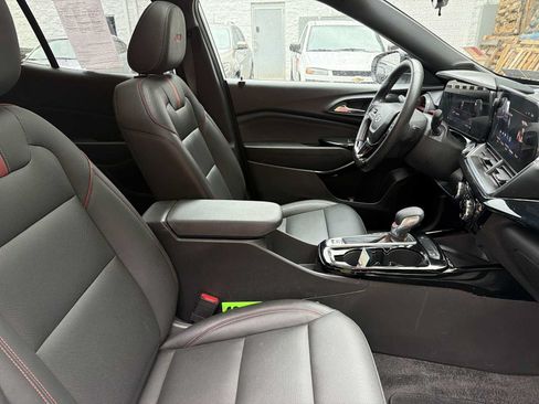 Used 2024 Chevrolet Trax RS w/ Sunroof Package FWD image 26