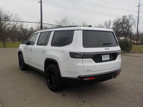 New 2026 Jeep Grand Wagoneer Limited image 10