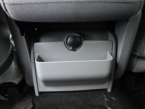 Used 2011 Ford F150 XLT w/ XLT Chrome Pkg image 35