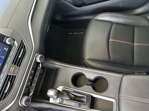 Used 2022 Nissan Altima 2.5 SR image 24