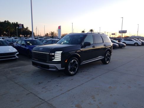 New 2026 Hyundai Palisade Limited FWD image 3