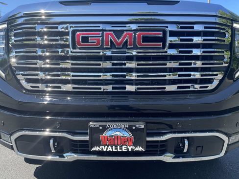 New 2026 GMC Sierra 1500 Denali w/ Denali Reserve Package AWD/4WD image 32