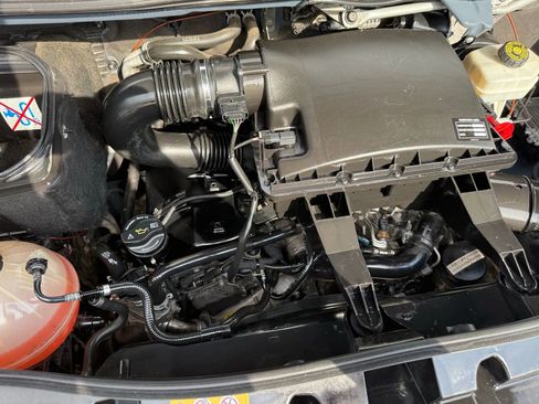 Used 2019 Mercedes-Benz Sprinter 144 image 37