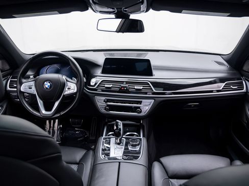 Used 2019 BMW 740i xDrive w/ Executive Package AWD/4WD image 11