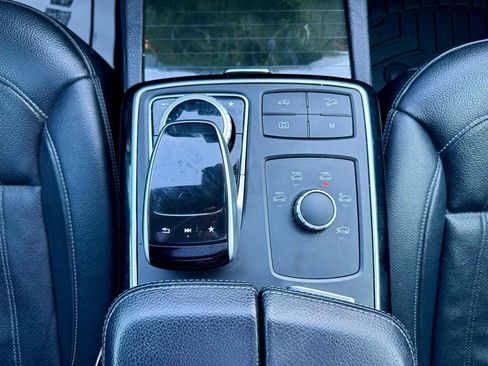 Used 2018 Mercedes-Benz GLS 450 4MATIC image 18