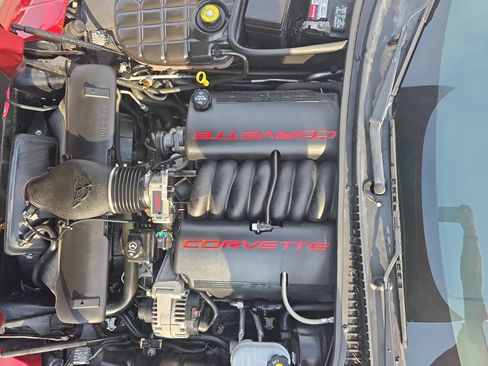 Used 2004 Chevrolet Corvette Convertible w/ Preferred Equipment Group RWD image 23