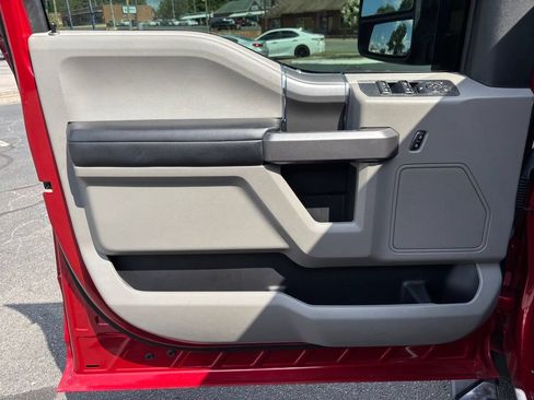 Used 2020 Ford F150 XLT w/ Equipment Group 302A Luxury AWD/4WD image 17