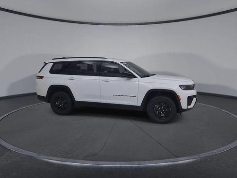 New 2026 Jeep Grand Cherokee L 4WD image 16