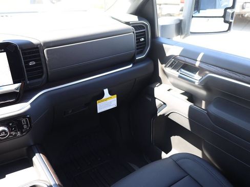 New 2026 GMC Sierra 3500 SLT w/ SLT Convenience Package AWD/4WD image 20