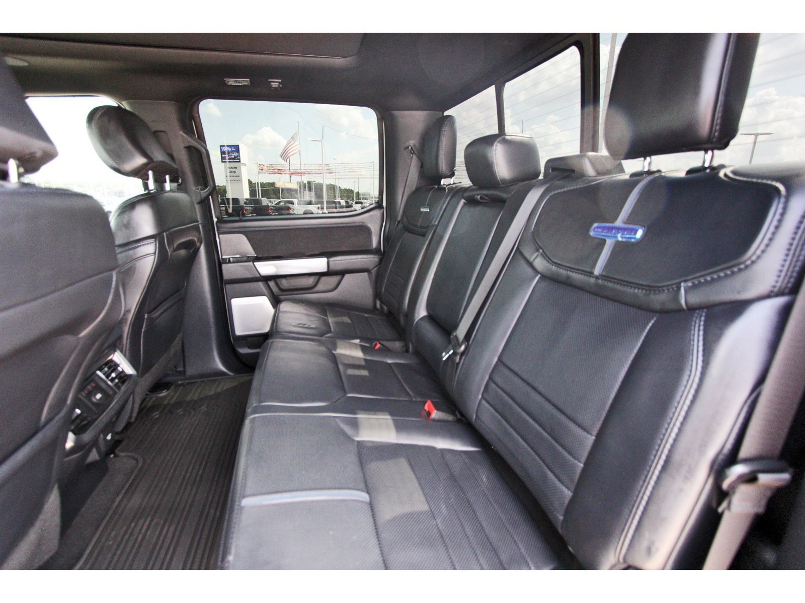 Used 2025 Ford F250 Platinum AWD/4WD image 15