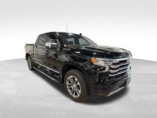 Used 2024 Chevrolet Silverado 1500 High Country w/ Technology Package AWD/4WD video 3