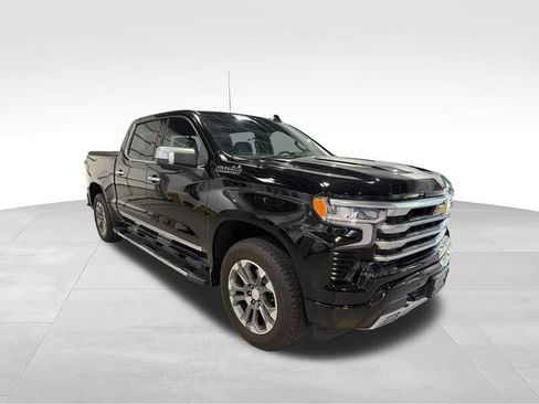 Used 2024 Chevrolet Silverado 1500 High Country w/ Technology Package AWD/4WD image 3