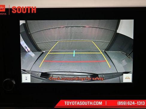 Used 2025 Toyota Tacoma SR5 AWD/4WD image 14