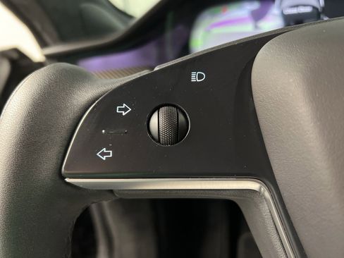 Used 2022 Tesla Model S Plaid image 17