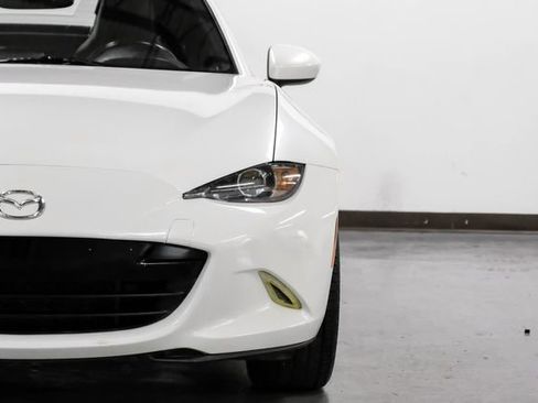 Used 2018 MAZDA MX-5 Miata RF Grand Touring RWD image 40
