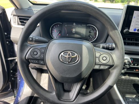 Used 2024 Toyota RAV4 XLE w/ Convenience Package FWD image 15