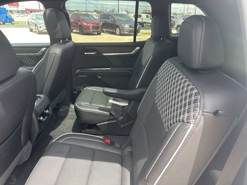 Used 2025 GMC Acadia Denali w/ LPO, Floor Liner Package AWD/4WD image 26