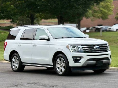 Used 2020 Ford Expedition XLT w/ Equipment Group 202A RWD image 3