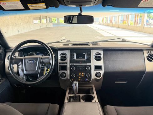 Used 2017 Ford Expedition EL XLT AWD/4WD image 29