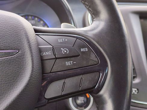 Used 2015 Chrysler 200 S w/ Navigation & Sound Group I image 29