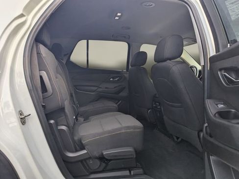 Used 2019 Chevrolet Traverse LT image 16
