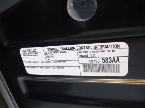 Used 2021 Jeep Grand Cherokee L Laredo image 6