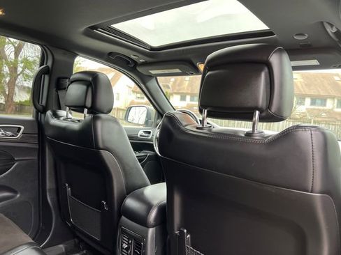 Used 2022 Jeep Grand Cherokee Laredo X image 33