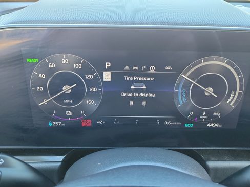 Used 2024 Kia Niro Wave w/ Wave Preserve Package image 22