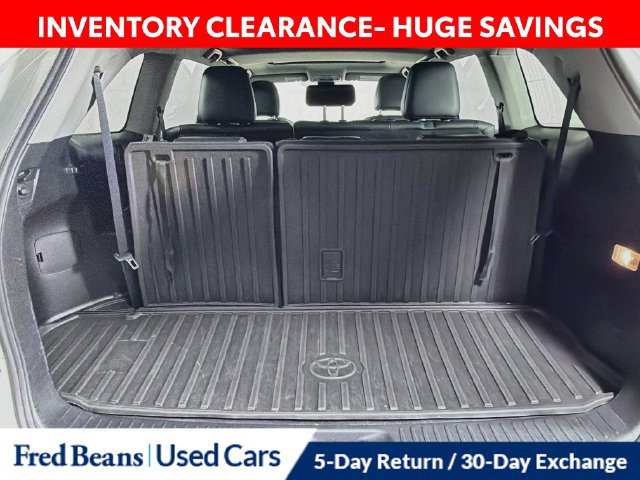 Used 2019 Toyota Highlander XLE AWD/4WD image 33