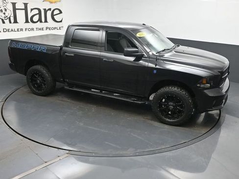 Used 2017 RAM 1500 Express w/ Express Value Package image 36