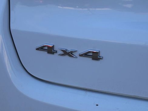 Used 2025 Jeep Compass Limited image 14