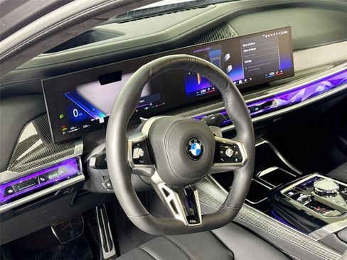 Used 2025 BMW 760i xDrive w/ Executive Package AWD/4WD image 16