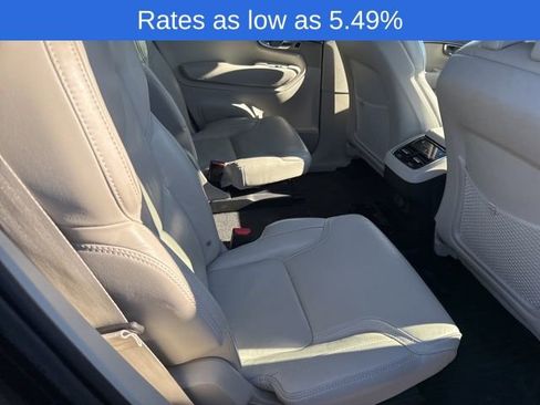 Certified 2023 Volvo XC90 B6 Ultimate w/ Protection Package image 6