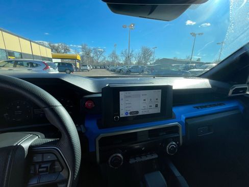 Used 2025 Toyota Tacoma SR image 31