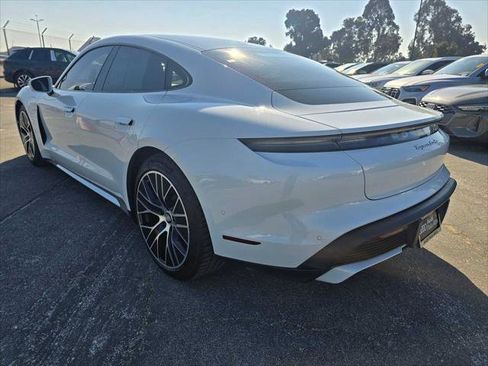 Used 2020 Porsche Taycan Turbo image 5