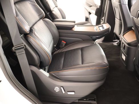 New 2026 Lincoln Navigator Black Label AWD/4WD image 16