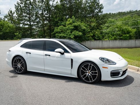 Used 2023 Porsche Panamera 4 w/ Premium Package AWD/4WD image 22