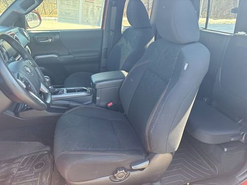 Used 2017 Toyota Tacoma TRD Off-Road w/ Tow Package image 35