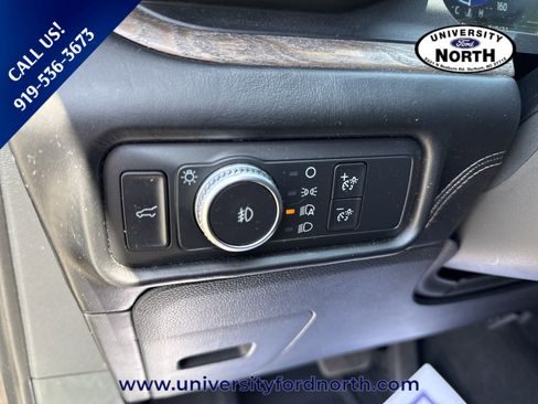 Used 2020 Ford Explorer Platinum w/ Premium Technology Package image 17