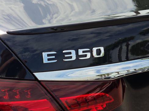 Used 2023 Mercedes-Benz E 350 Sedan image 12
