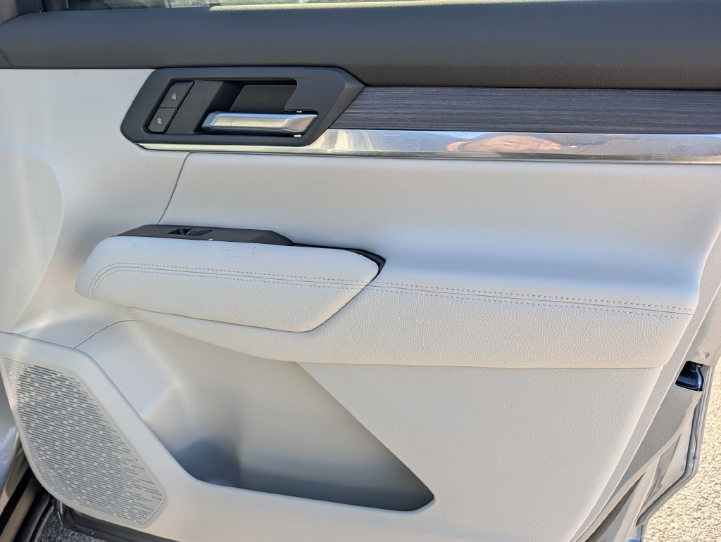 New 2027 GMC Terrain Denali w/ LPO, Floor Liner Package AWD/4WD image 32