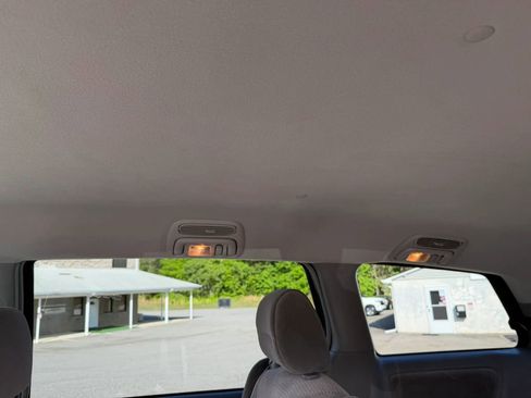 Used 2008 Toyota Sienna LE image 29
