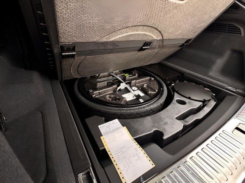 Used 2022 Audi Q8 Premium Plus image 26